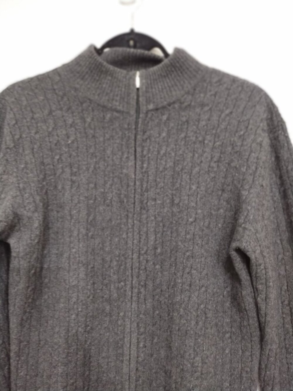 Andre Christian 100% cashmere cable knit cardigan